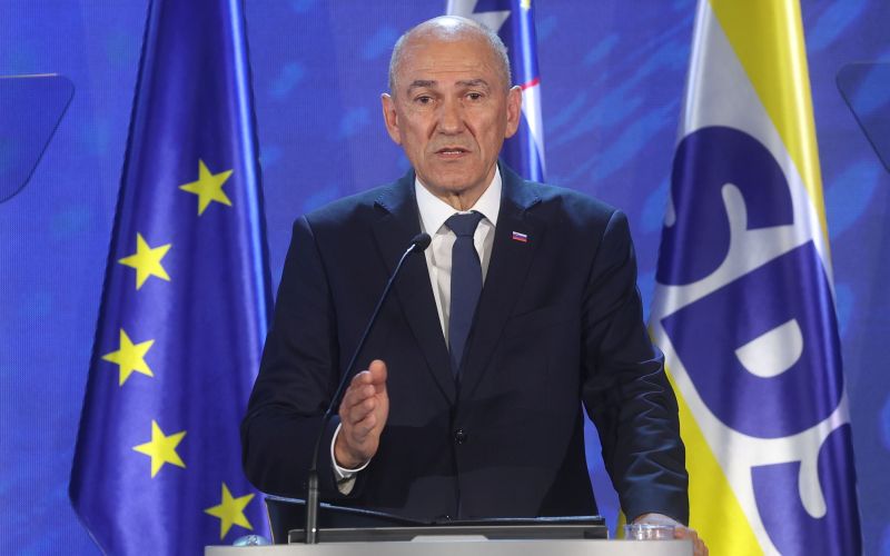 janez janša, kongres.jpg