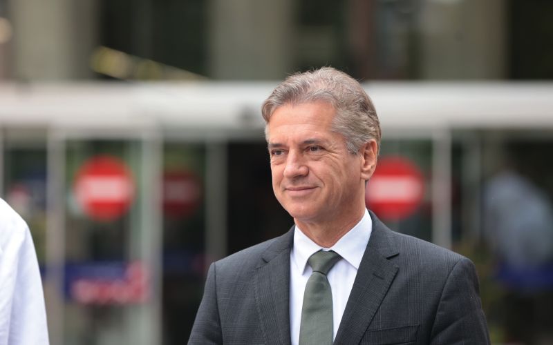 Robert Golob