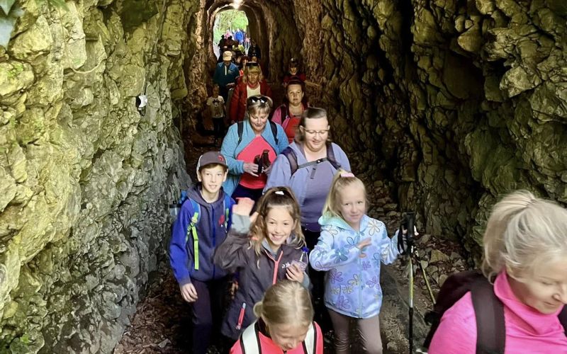 Po laških poteh tunel.jpg