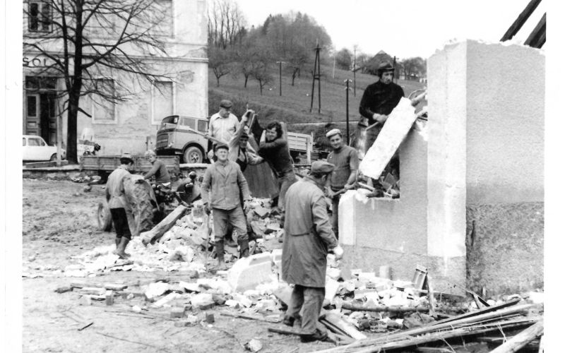 Potres 1974 Šentvid, J. Anderluh, 2.jpg