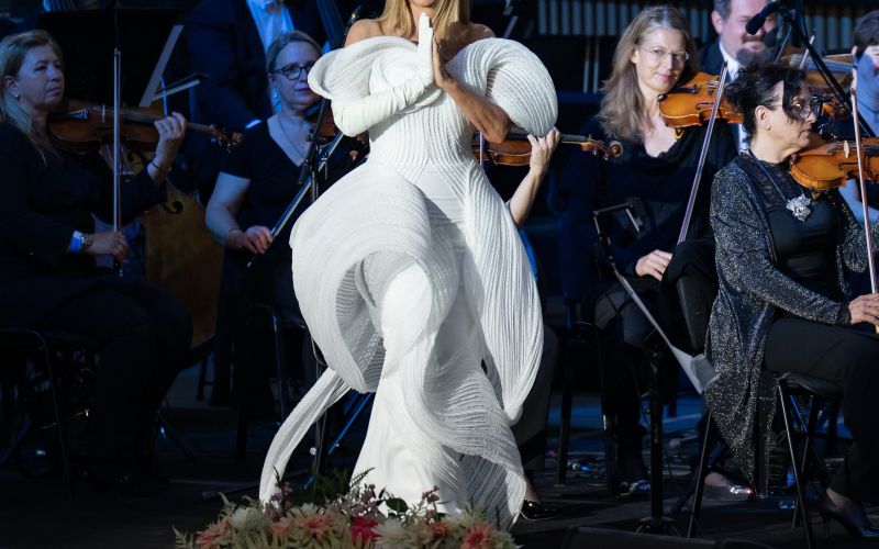 Helena Blagne - Navdušila je tudi z dih jemajočimi oblekami Matee Benedetti.