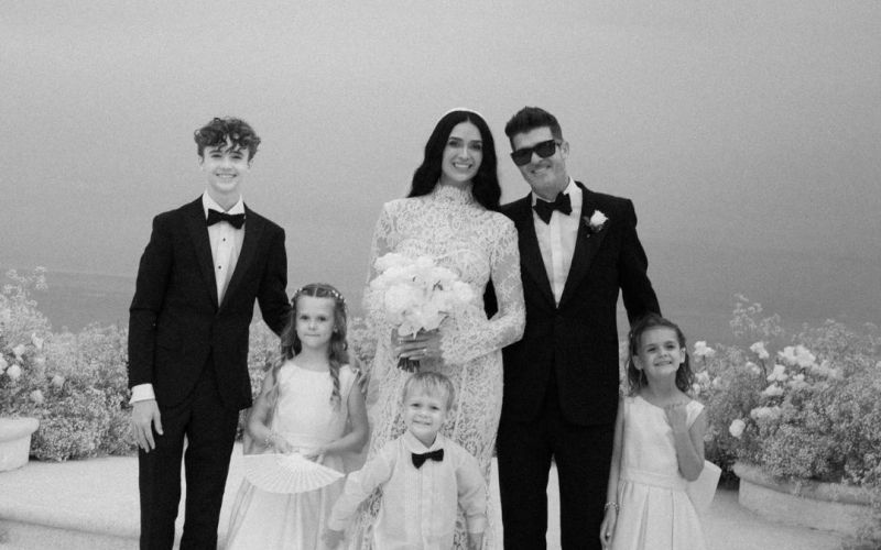 robin thicke 1.jpg