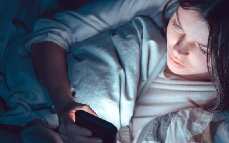 telefon pred spanjem