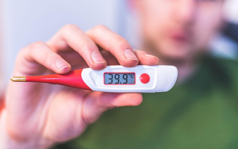 vročina, povišana telesna temperatura, gripa