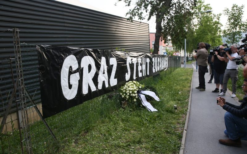 gradec, streljanje, rože, šola.jpg