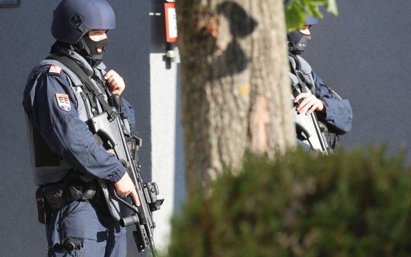 policija avstrija.jpg
