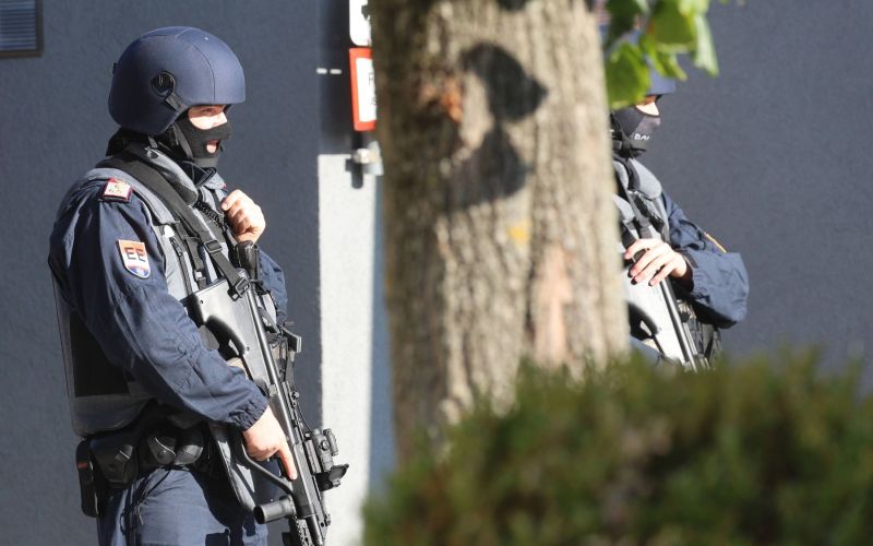 policija avstrija.jpg