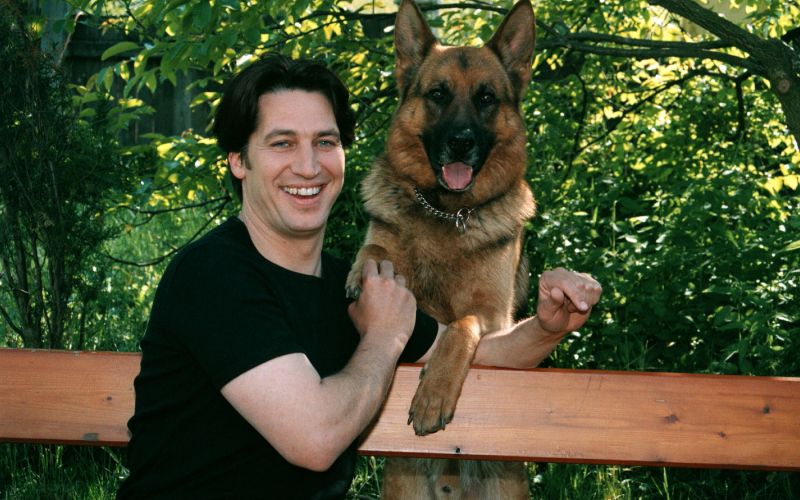 Rex je bil tako priljubljen, da je prejemal več pisem oboževalcev kot mnogi igralci.