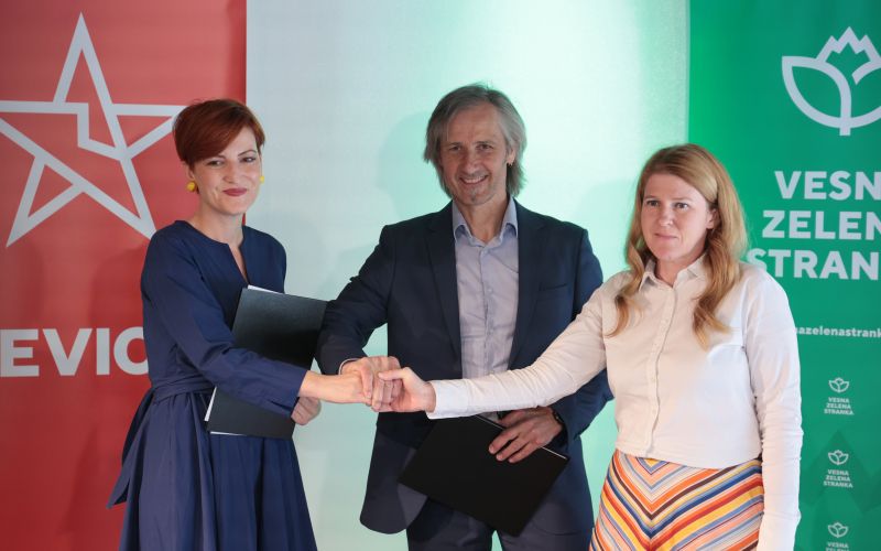 Asta Vrečkot, Uroš Macerl, Urška Zgojznik