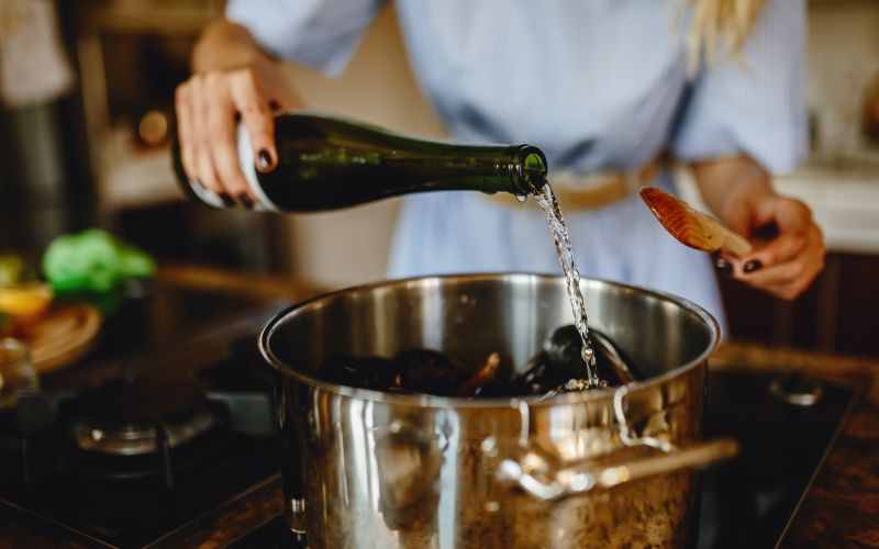 vino, kuhanje z vinom