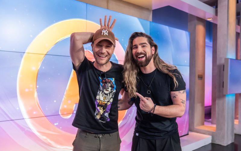 Klemen je uganjal norčije, Princ se mu je smejal.