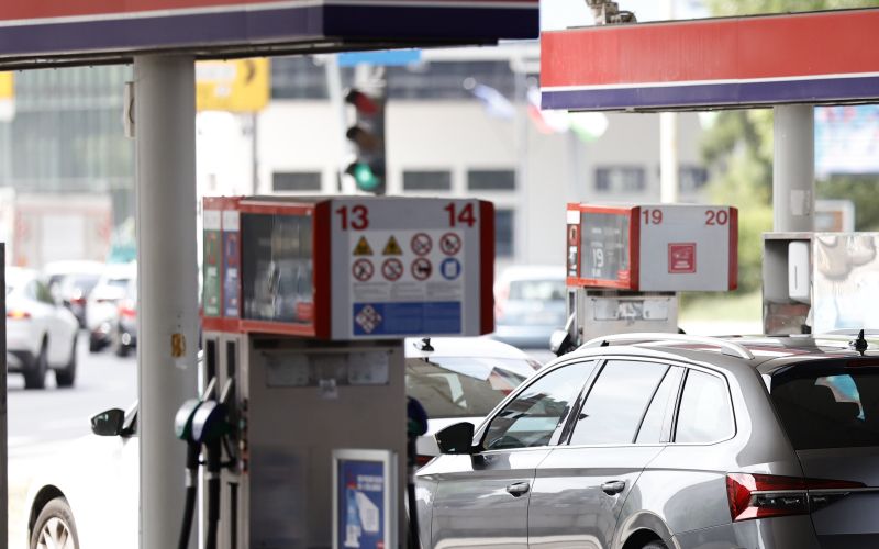 gorivo tankanje bencin.JPG