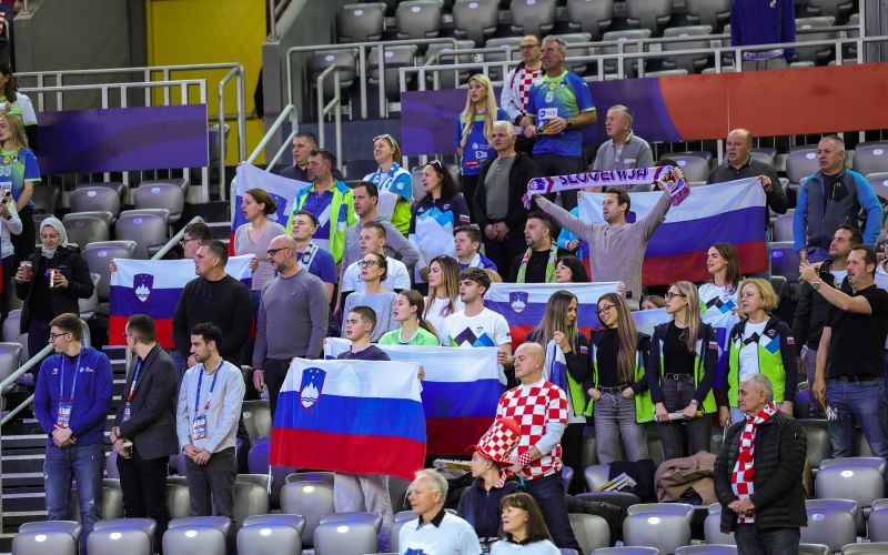 slovenija navijači rokomet.jpg