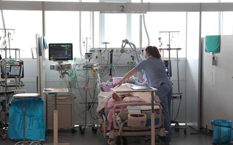 medicinska sestra .jpg