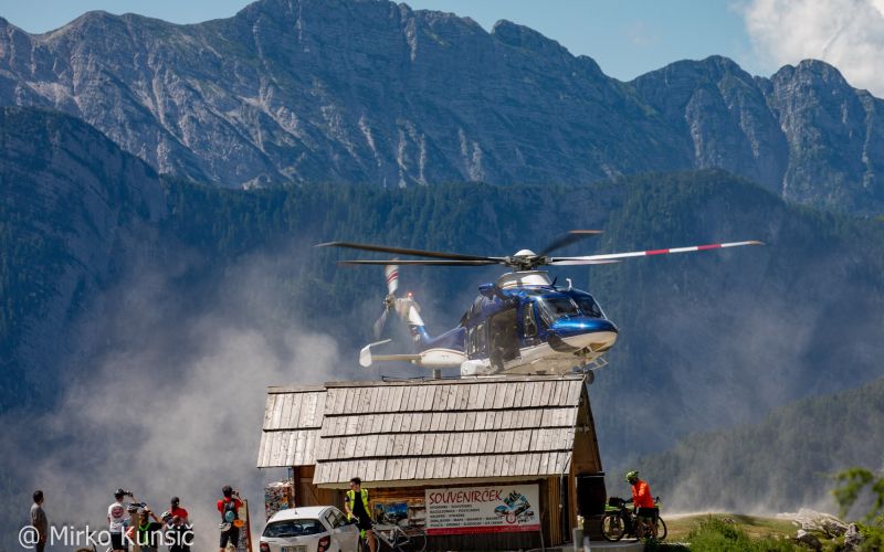 policijski-helikopter, resevanje, gora