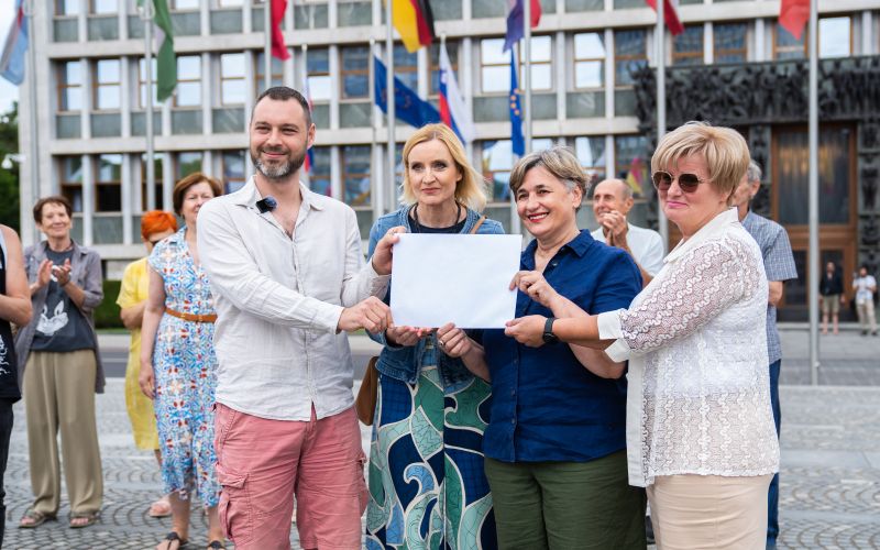 glas ljudstva1.jpg