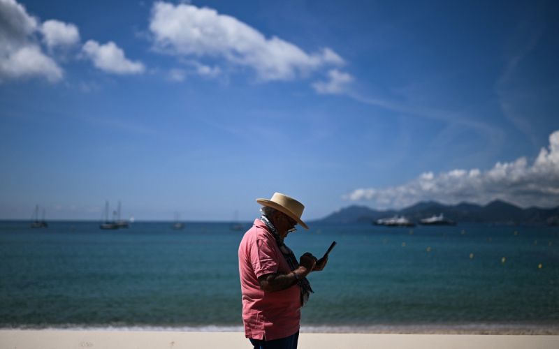 moški plaža