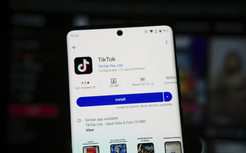 Tik Tok, aplikacija, družbena omrežja