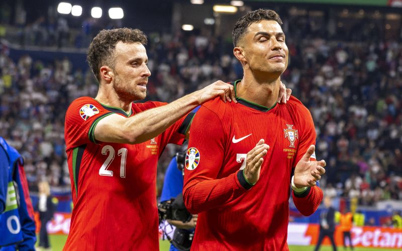cristiano ronaldo diogo jota 25 pm.jpg