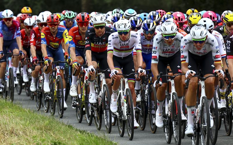 peloton kolesarstvo 25 pm.jpg