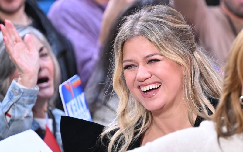 kelly-clarkson