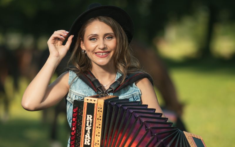 Tjaša Božič poletje preživlja na veselicah