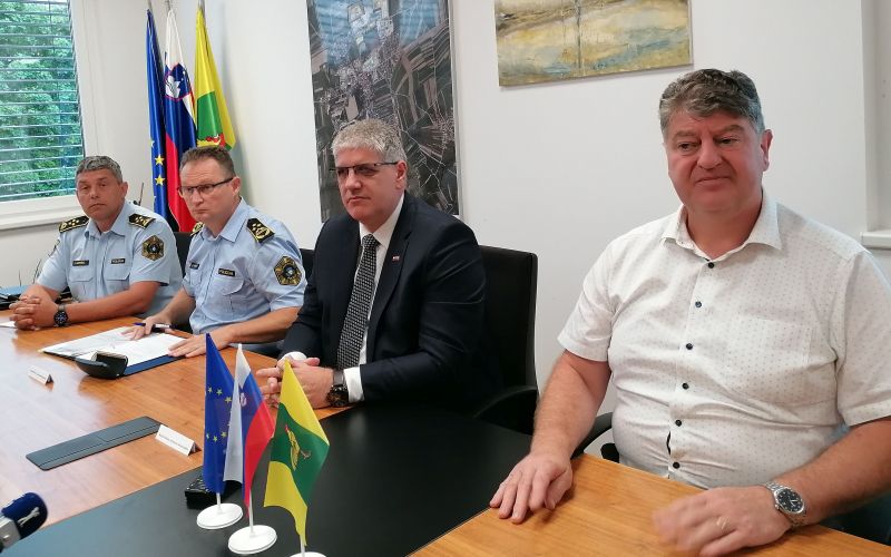 minister-poklukar, sentjernej, obisk