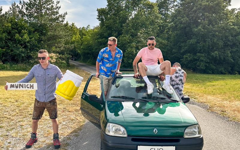 Za potrebe snemanja videozgodbe so kupili clio.