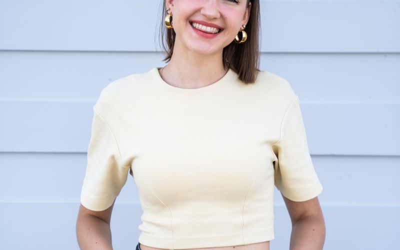 Veronika Strnad - 23-letna Veronika se je rodila v zelo glasbeno družino, njen oče je vsestranski gl