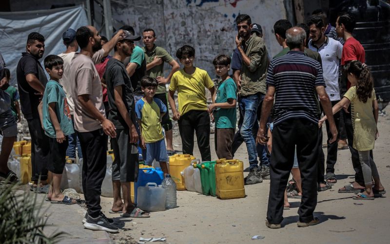 gaza, čakanje na vodo.jpg