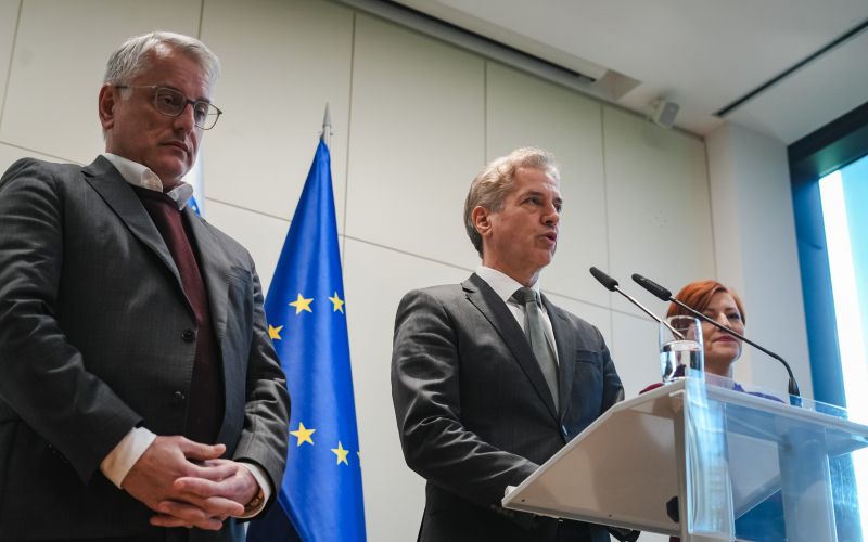 matjaž han, robert golob, asta vrečko