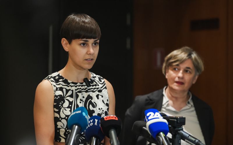 sara žibrat, Nataša Sukič