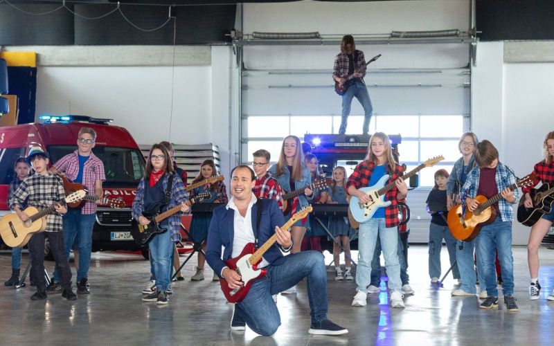 Vsi skupaj si želijo, da se bo Venček Vunjakovih usedel v ušesa in srca mnogih poslušalcev in da se