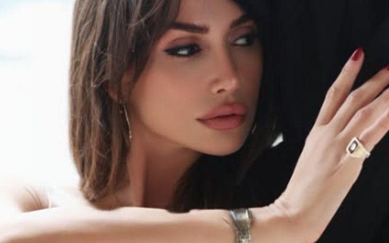 Emina Jahović - Emina Jahović je za slavo debelo plačala.