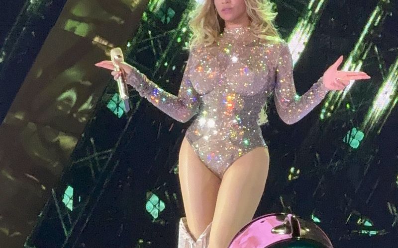 Beyonce - Krik 10-letnice, ki se ustrašila insekta je po koncertu zvezdnice Beyonce povzročil stampe