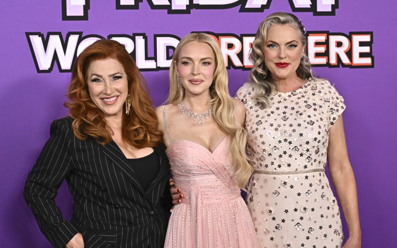 Lisa Ann Walter, Lindsay Lohan in Elaine Hendrix
