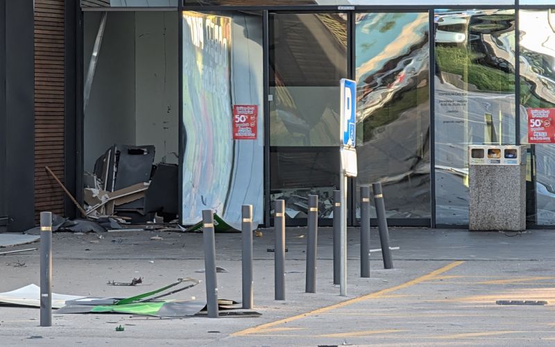 bankomat, pobrežje, vlom.jpg