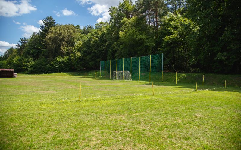 nogometno-igrišče-čepinci, nk-čepinci, šd-čepinci, rdeči-kontejner, kiosk