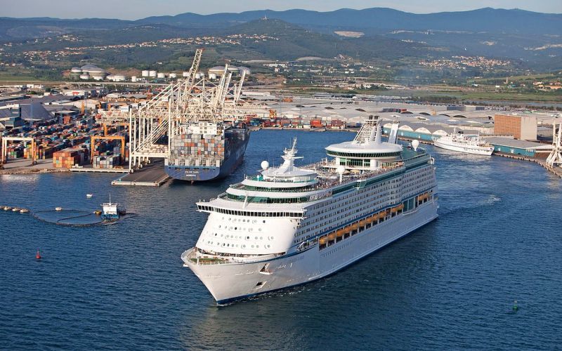 koper, luka, križarka