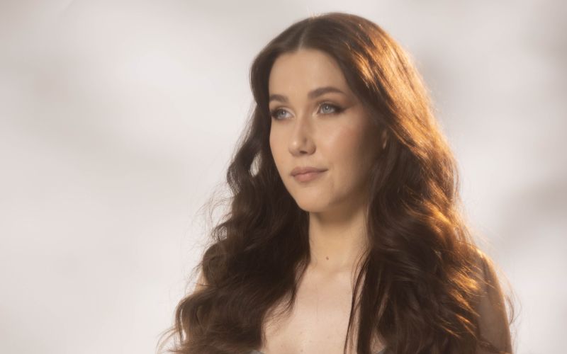 Mlado glasbenico mika, da bi spet posnela kakšen duet.