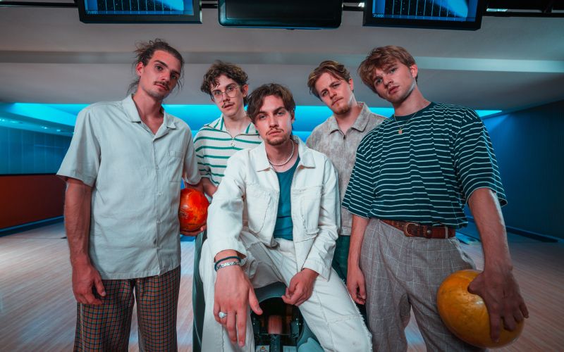 Jet Black Diamonds, Kje ste vsi - !!Jet Black Diamonds so poletje zaznamovali z novim singlom in nas