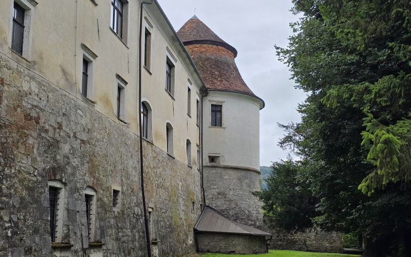 grad  Brežice JZ Stolp.jpg
