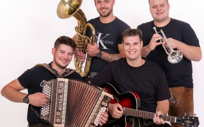 Kresovci so Jernej Verhnjak, Klemen Krivec, Tine Naveršnik in Lovro Tominc.