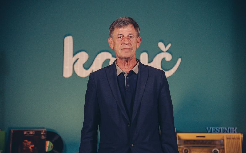 danilo-kacijan, kavč, podkast