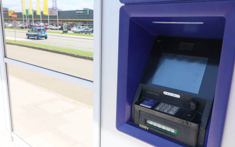 bankomat nlb.jpg