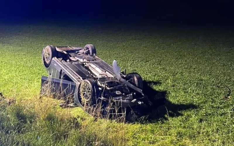 avto na strehi, winklern.jpg