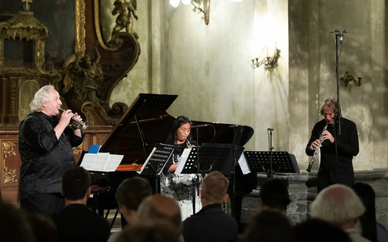 Emanuel Abbühl, Seung Eun Lee, Reinhold Friedrich