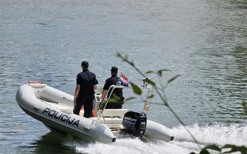Policijski-camac.jpg