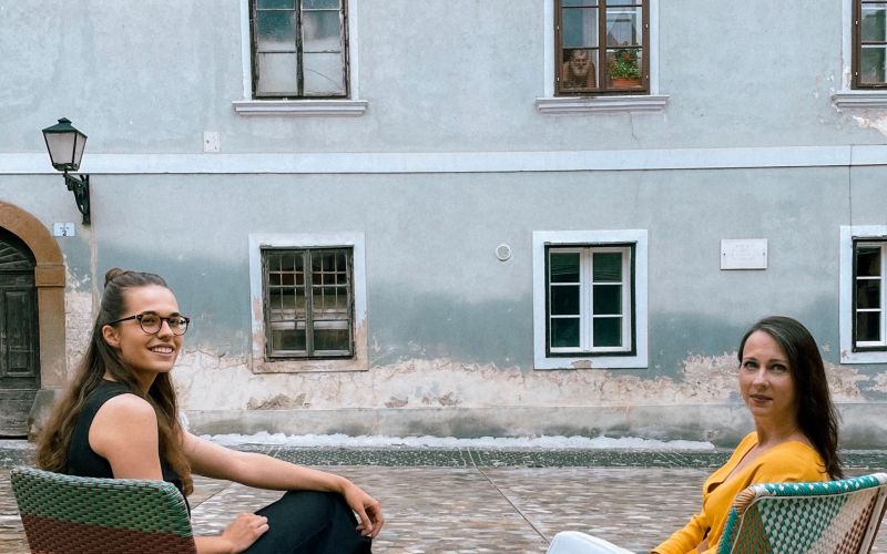 Kristina Kočan-Taja Islamovič_foto_ arhiv Dnevi poezije in vina 3.JPG