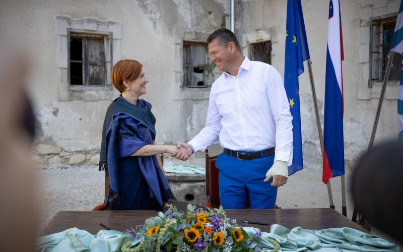 jelsingrad, asta-vrecko, matija-caks, obnova, kulturna-dediscina